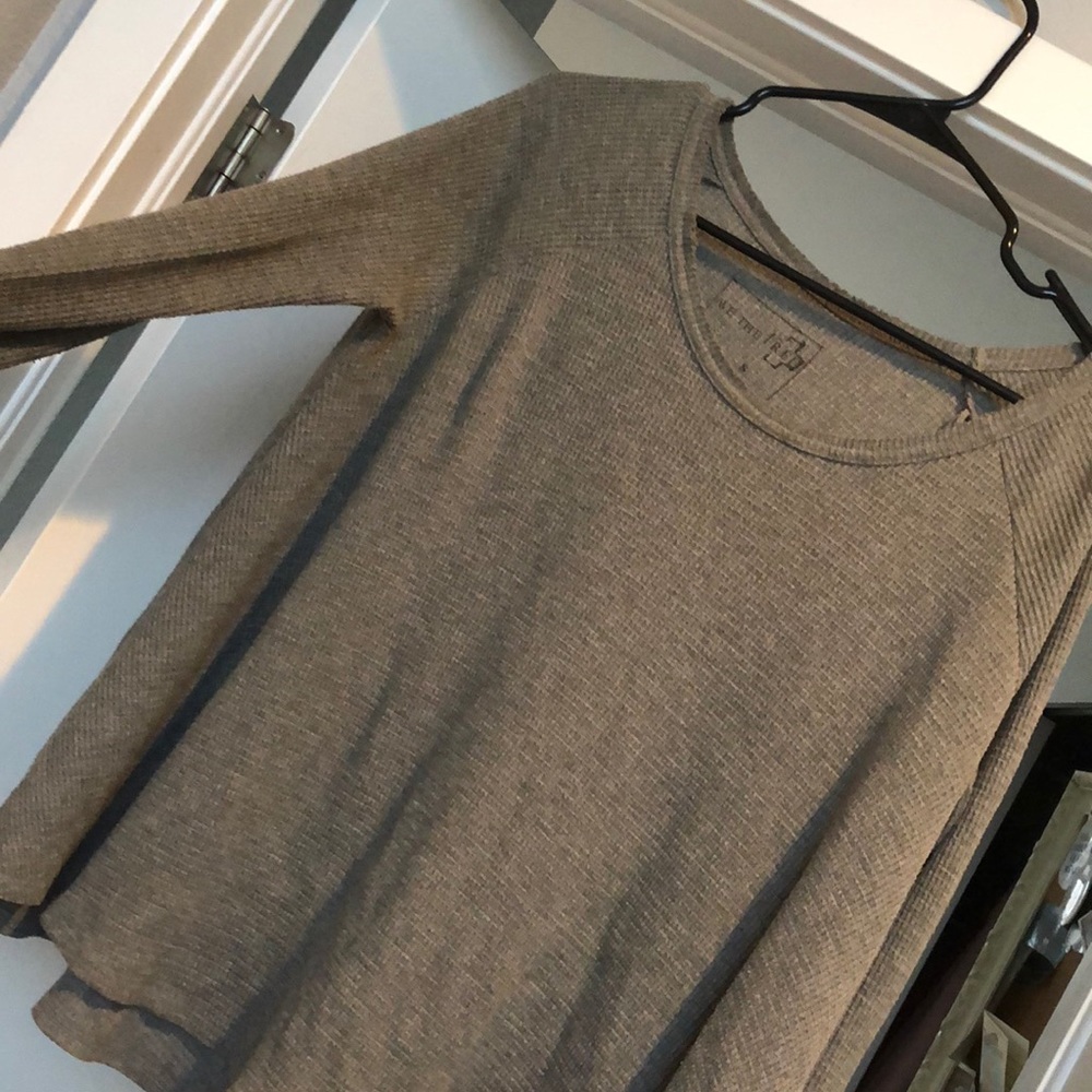 Grey long sleeve top
